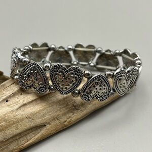 Elegant Silver Toned Stretchy Heart Bracelet